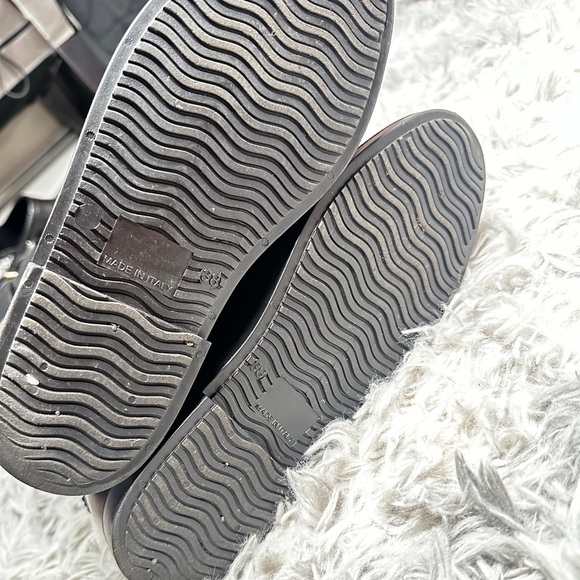 Authentic Burberry rain boots - Picture 8 of 9